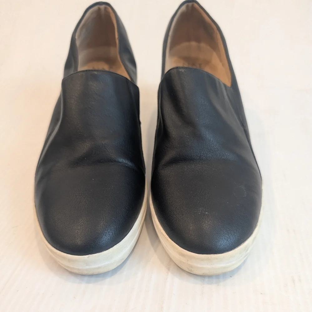 NATURALIZER Sandra Black Leather Women's Slip-on Wedge Loafers Size 8.5